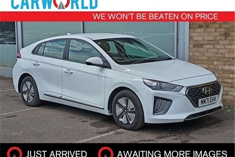 White Used 2022 Hyundai Ioniq 6 Premium SE Sedan | £15,990 - Image 1/3