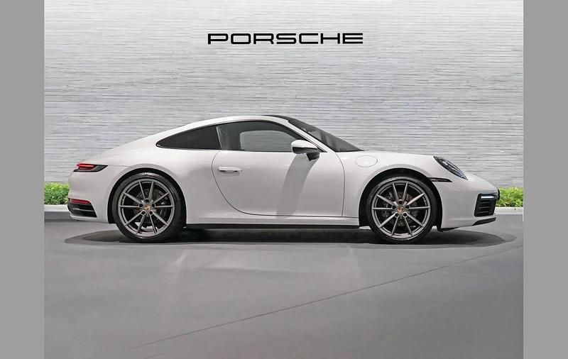 Used Porsche 911 379 HP (278 kW) 2019 White Coupe