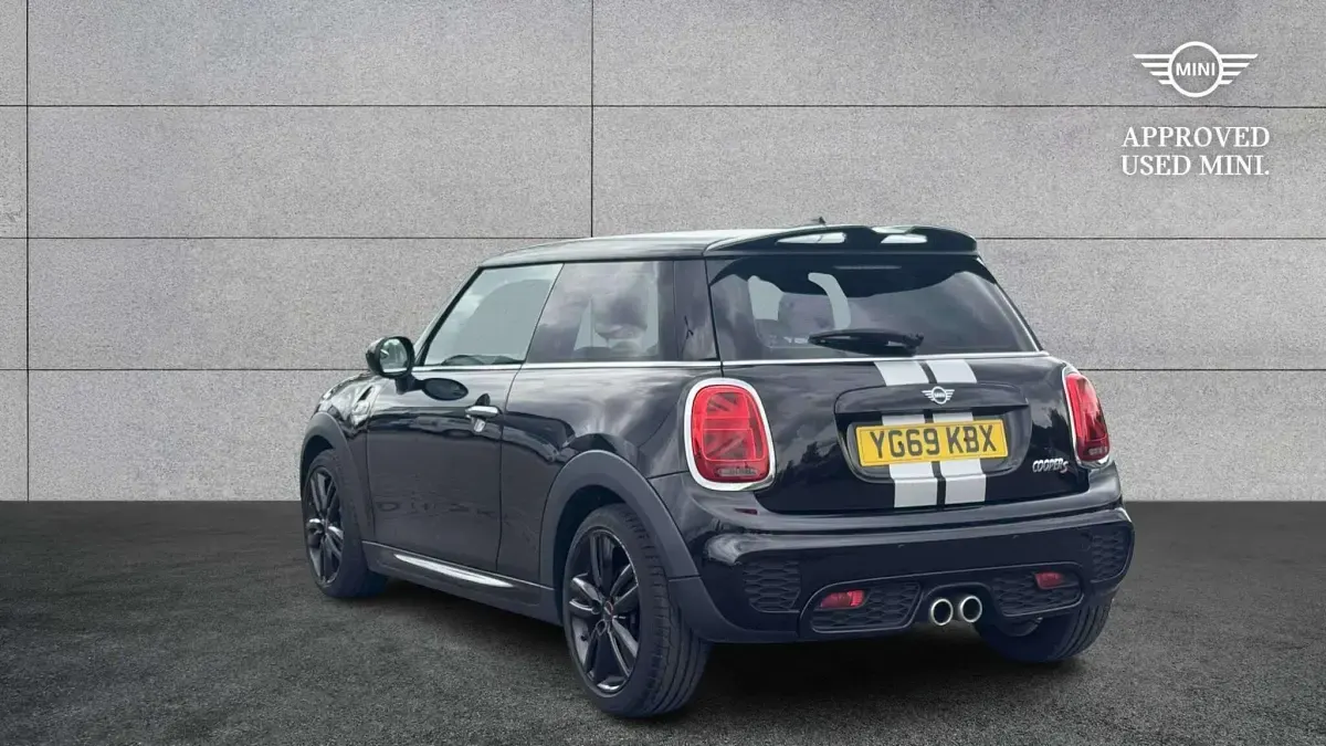 Used Mini Cooper S Hatch 192 HP (141 kW) 2019 Black Hatchback