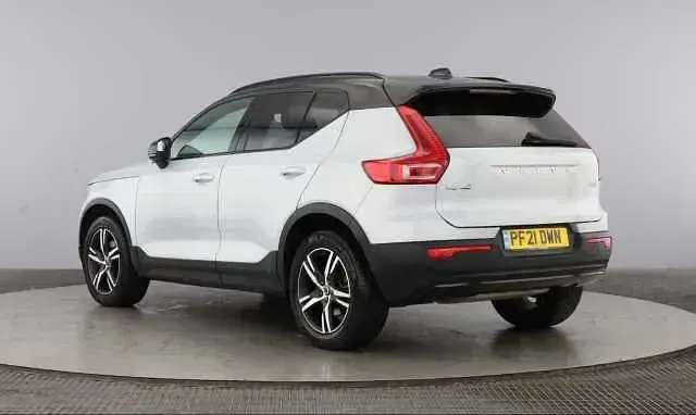 Used Volvo XC40 R-Design 194 HP (142 kW) 2021 SUV