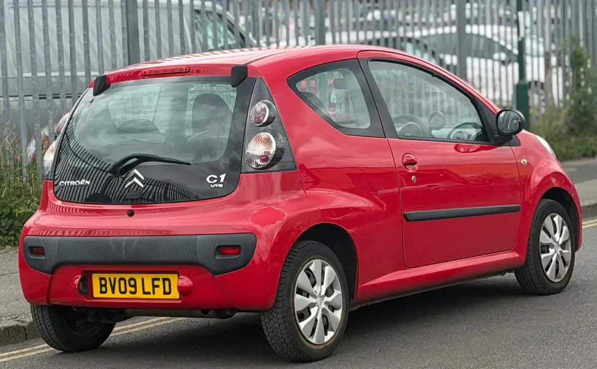 Used Citroën C1 VTR Sport 68 HP (50 kW) 2009 Red Hatchback