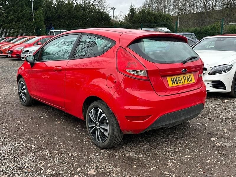 Used Ford Fiesta 82 HP (60 kW) 2012 Red Hatchback