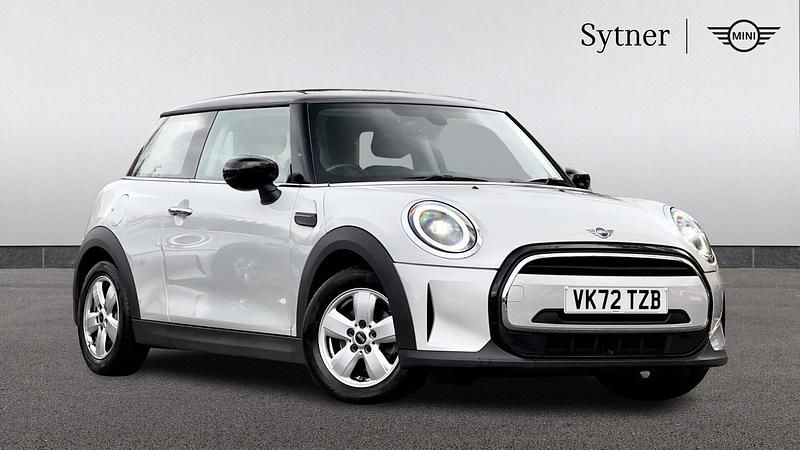 Silver Used 2022 Mini Cooper Classic Hatchback | £17,750 (Good price) - Image 1/4