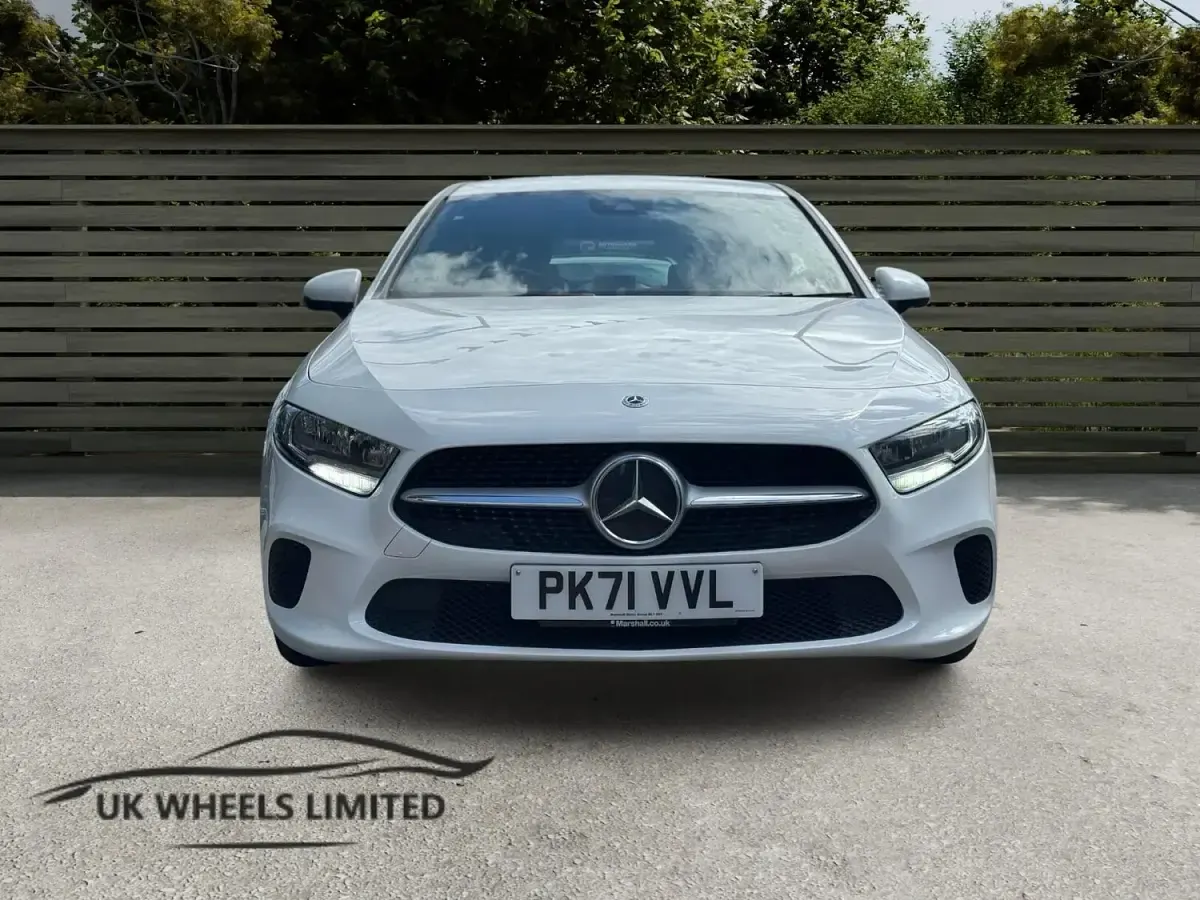 Used Mercedes A180 SE 134 HP (98 kW) 2021 White Hatchback