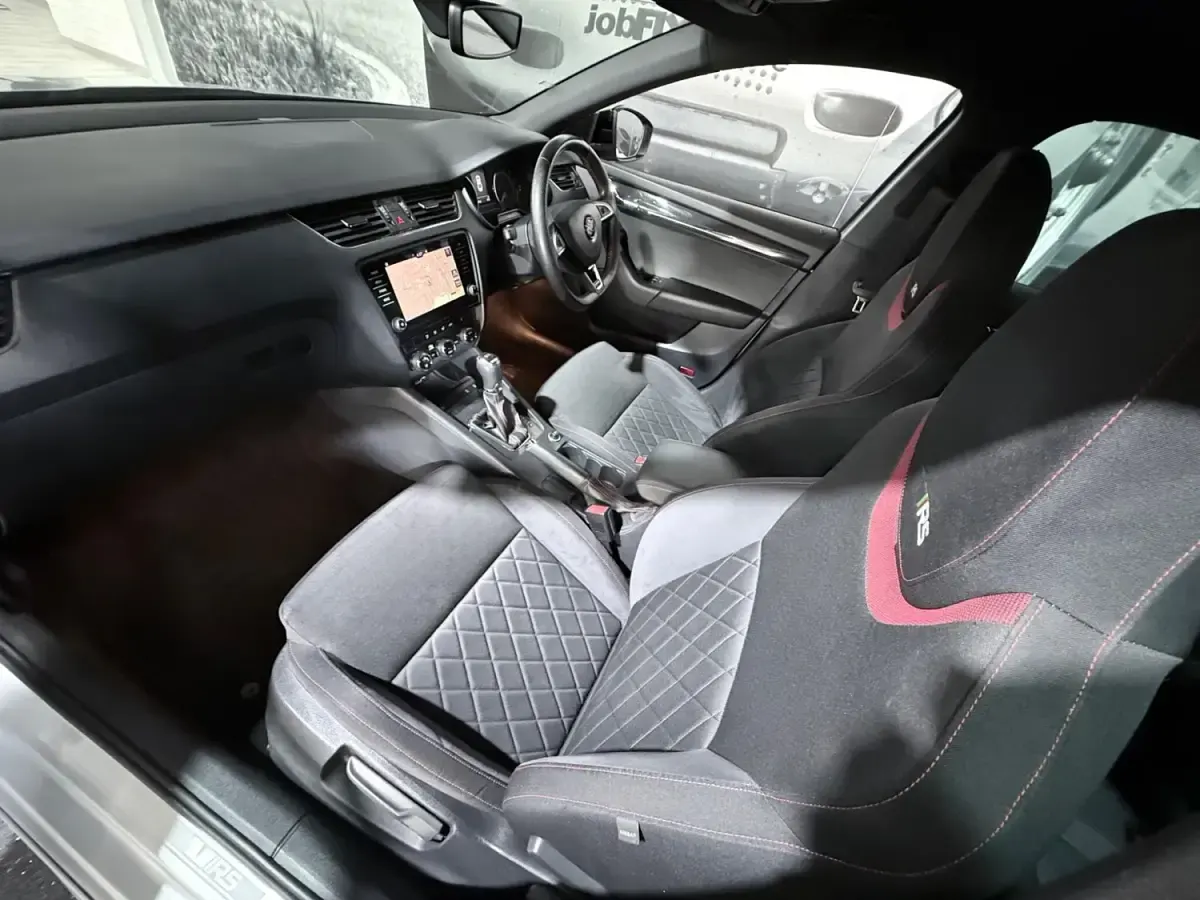 Gebraucht Skoda Octavia vRS 245 PS (180 kW) 2018 Silber Kleinwagen