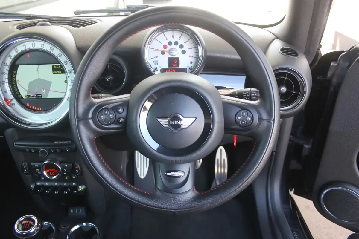 Used Mini Cooper S Hatch 184 HP (135 kW) 2013 Black Hatchback