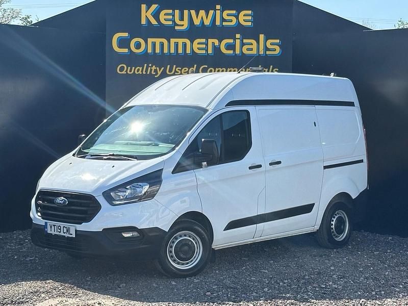 Used Ford Transit Custom 105 HP (77 kW) 2019 White Van