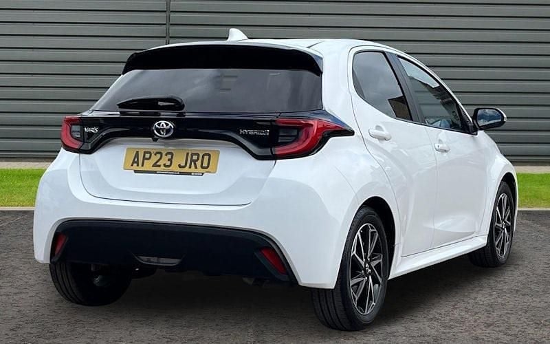 Used Toyota Yaris Hybrid Design 116 HP (85 kW) 2026 Hatchback