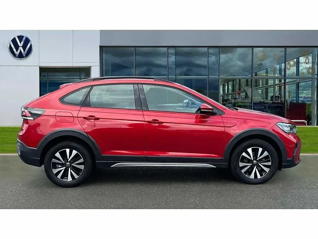 Used VW Taigo Life 110 HP (80 kW) 2023 Kings red premium metallic SUV