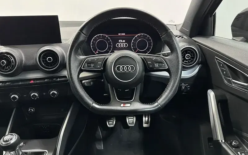 Used Audi Q2 S-Line 116 HP (85 kW) 2020 Black SUV