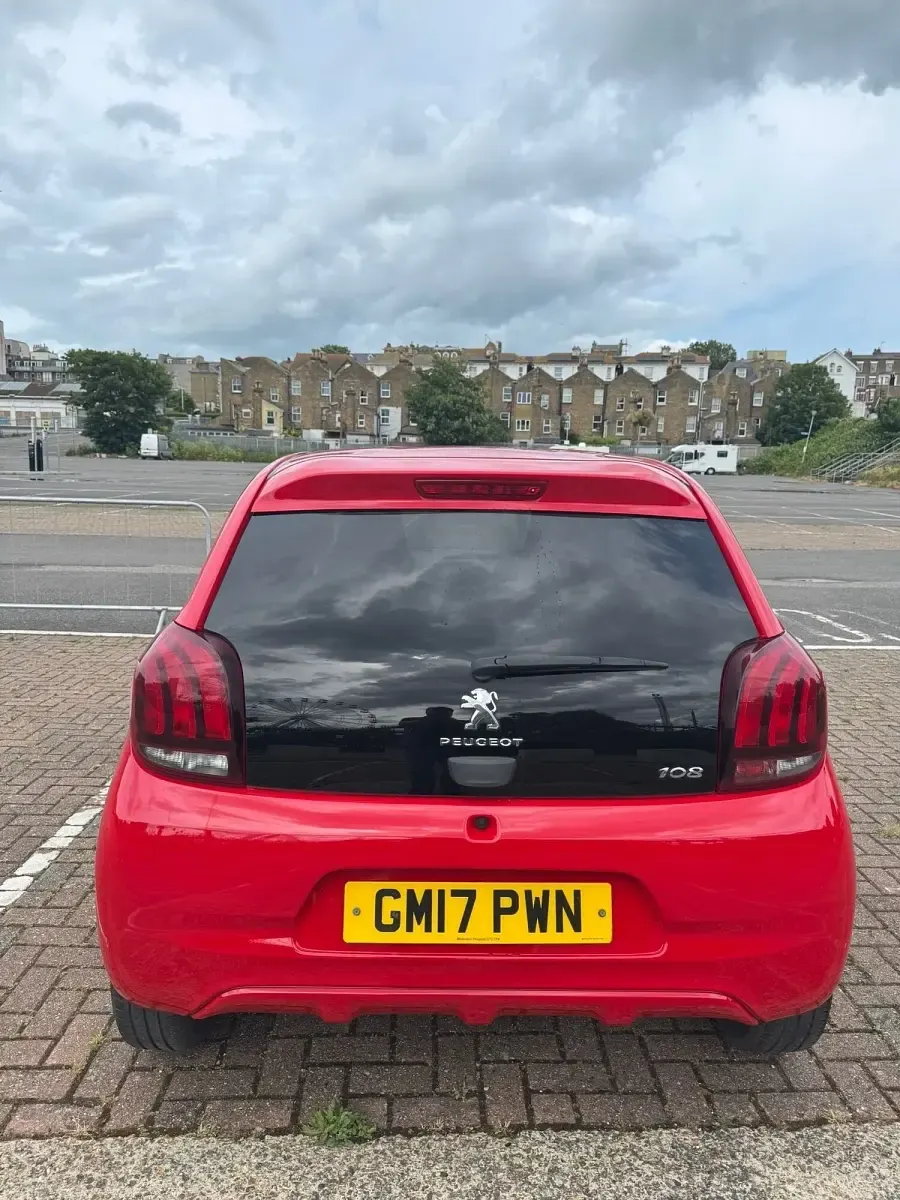 Used Peugeot 108 Allure 82 HP (60 kW) 2017 Red Hatchback
