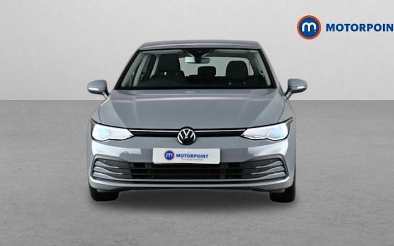 Second-hand VW Golf VIII Life 110 CP (80 kW) 2023 Gri Hatchback