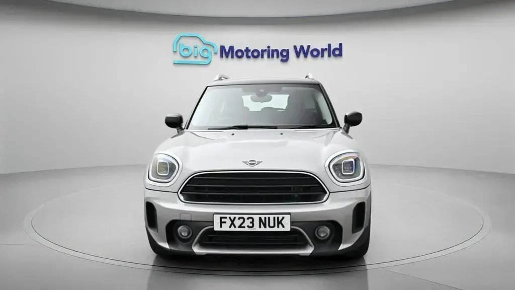 Używany Mini Cooper Countryman Classic 136 KM (100 kW) 2023 Srebrny SUV