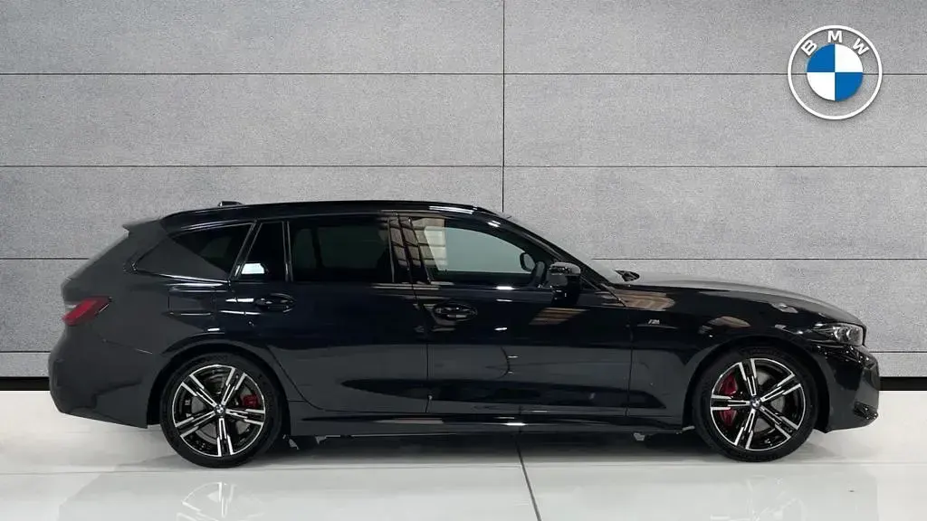 Used BMW 320 M Sport 181 HP (133 kW) 2026 Black Estate