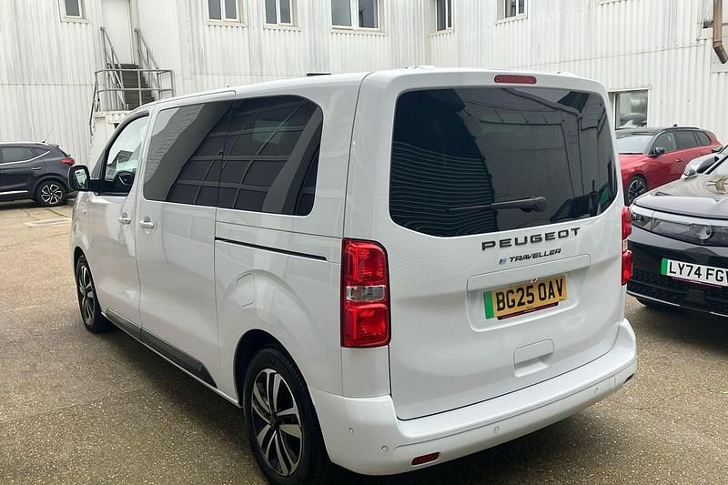 Used Peugeot e-Traveller Allure 100 kW (136 HP) 2025 White MPV