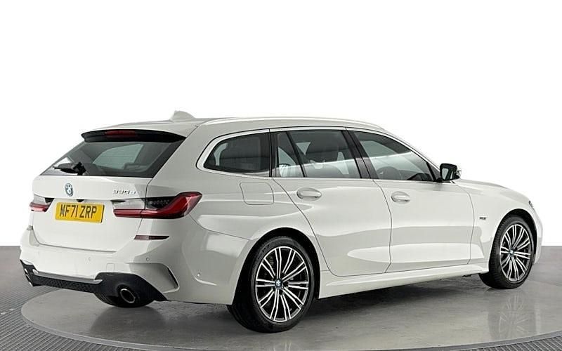 Used BMW 330e M Sport 292 HP (214 kW) 2021 White Estate