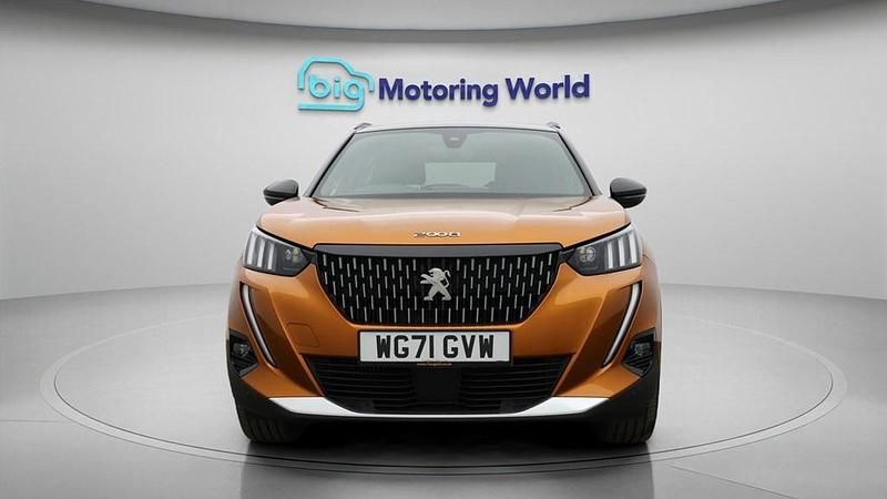 Used Peugeot 2008 Premium 155 HP (114 kW) 2021 Orange SUV