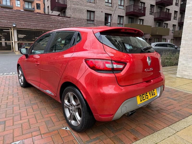 Used Renault Clio IV Dynamique 90 HP (66 kW) 2015 Red Hatchback