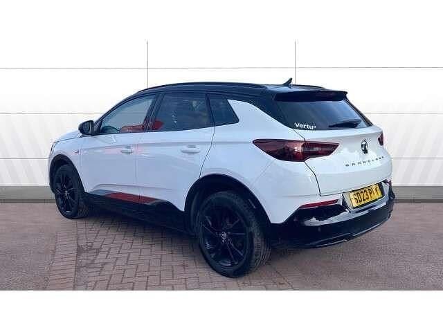 Used Vauxhall Grandland X 130 HP (95 kW) 2023 White SUV