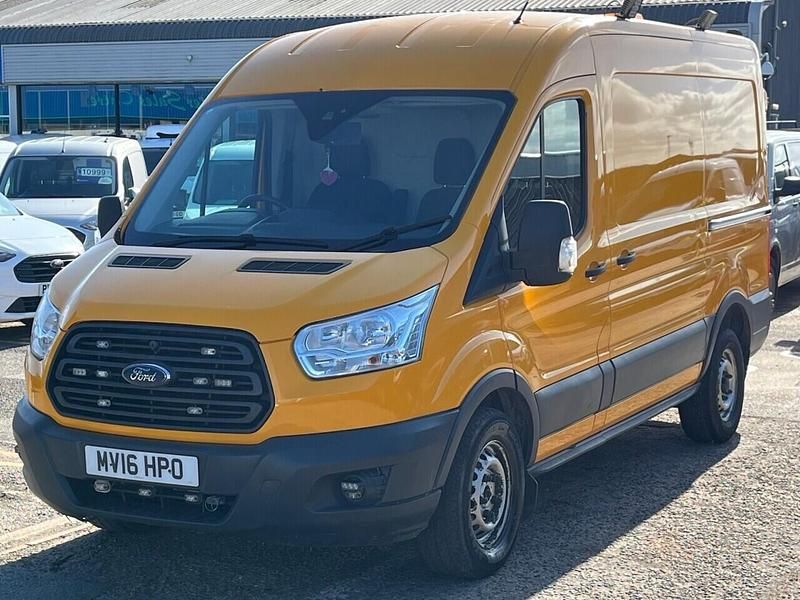 Used Ford Transit 125 HP (91 kW) 2016 Yellow Van