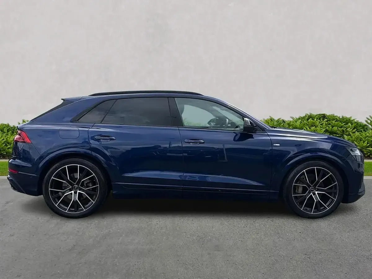 Used Audi Q8 Black Edition 286 HP (210 kW) 2023 Blue SUV