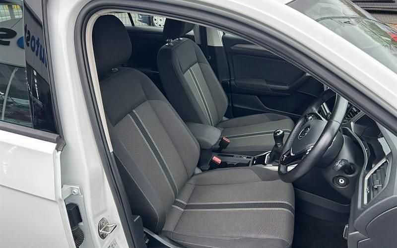 Used VW T-Roc SE 110 HP (80 kW) 2021 SUV