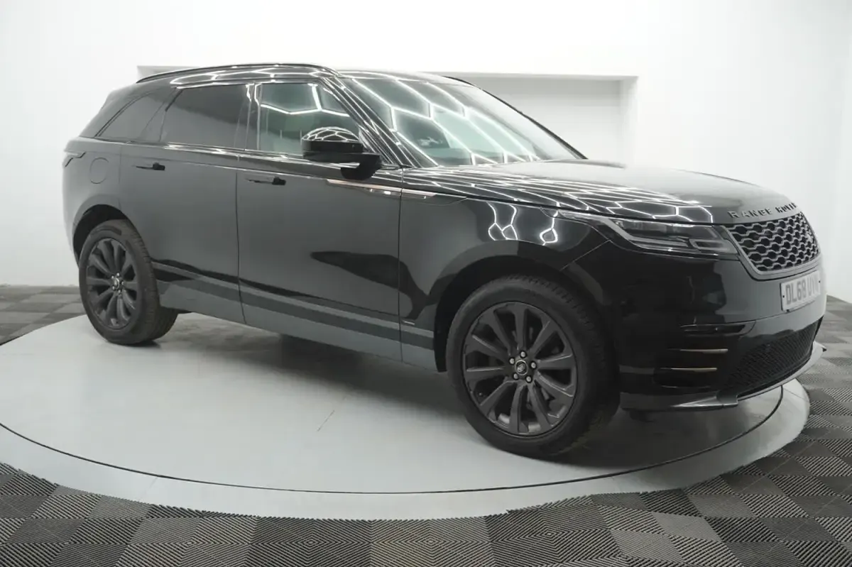 Used Land Rover Range Rover Velar SE Dynamic 2018 Black SUV