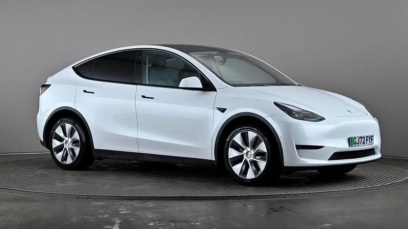 White Used 2022 Tesla Model Y Long Range AWD SUV | £24,488 (Fair price) - Image 1/3