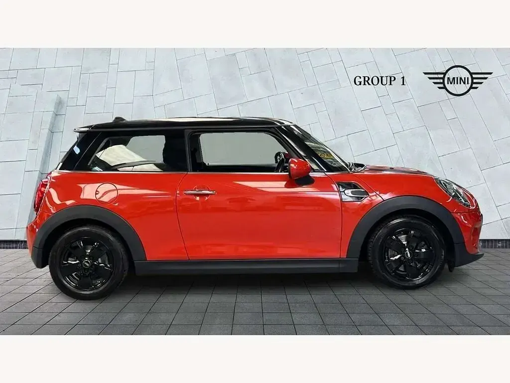 Used Mini Cooper Classic 136 HP (100 kW) 2018 Orange Hatchback