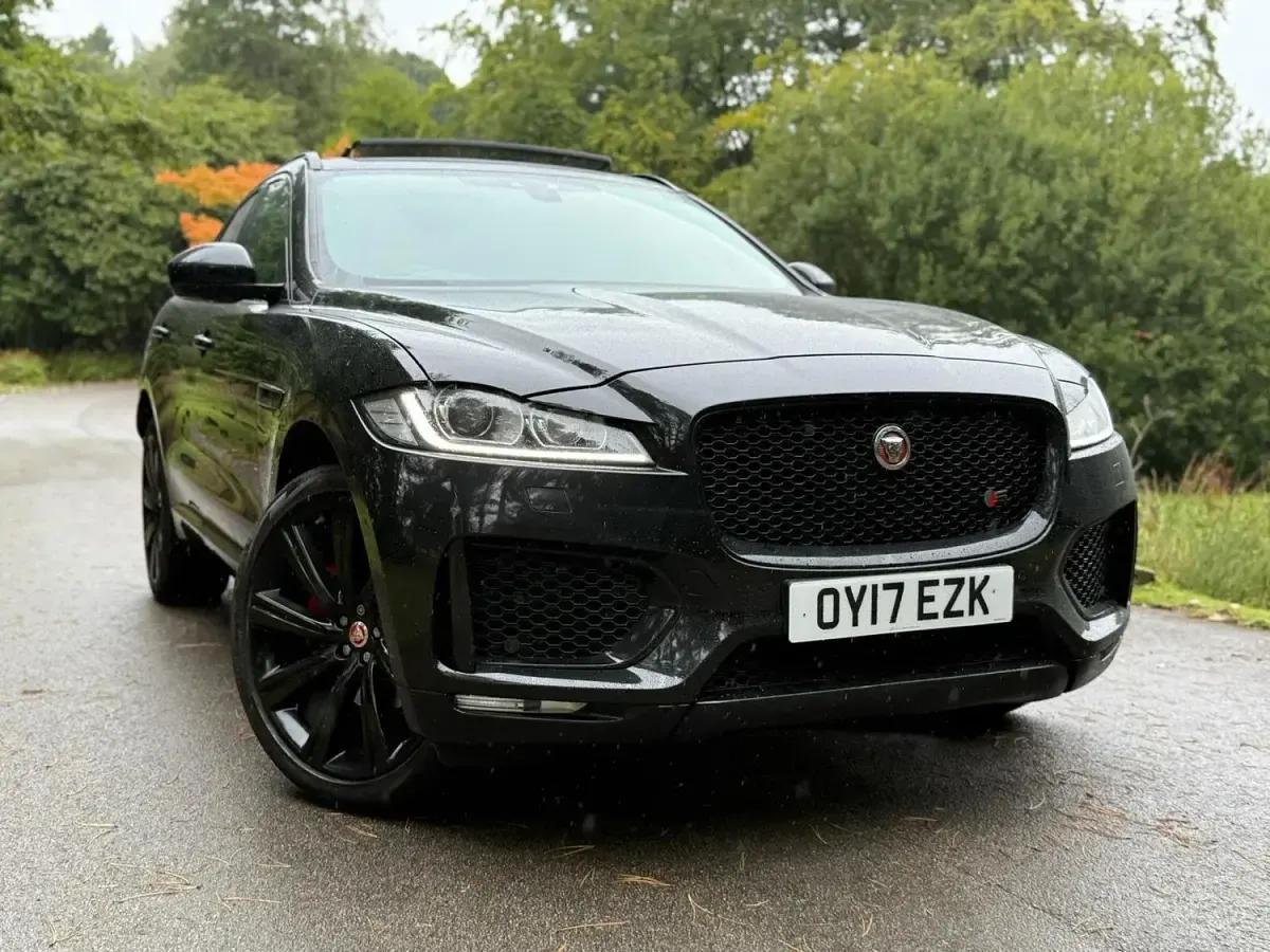 Second-hand Jaguar F-Pace S 300 CP (220 kW) 2017 Negru SUV