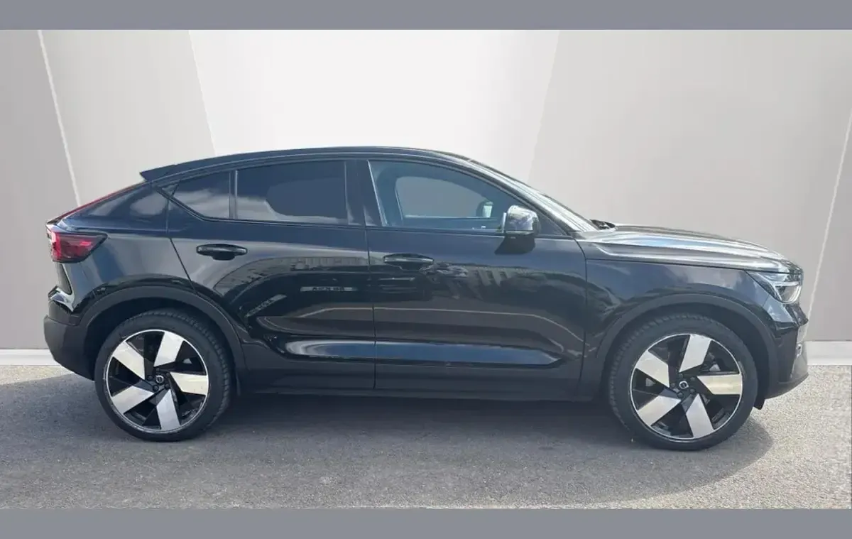 Used Volvo C40 Ultimate 300 kW (408 HP) 2022 Onyx black SUV