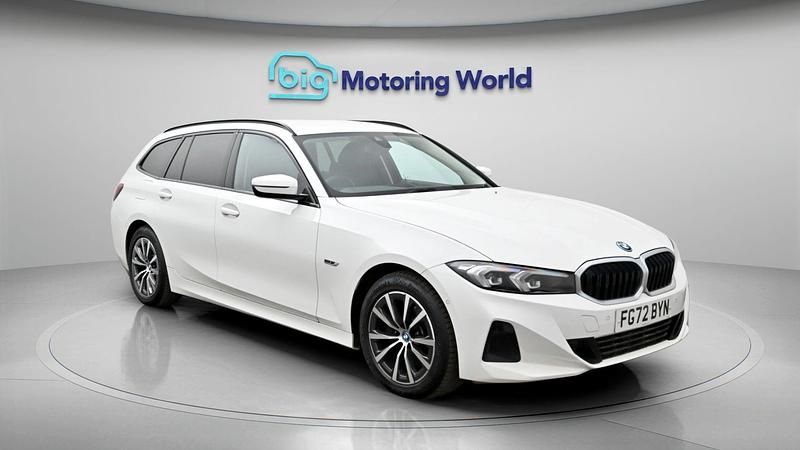 Used BMW 330e Sport Line 288 HP (211 kW) 2022 White Estate
