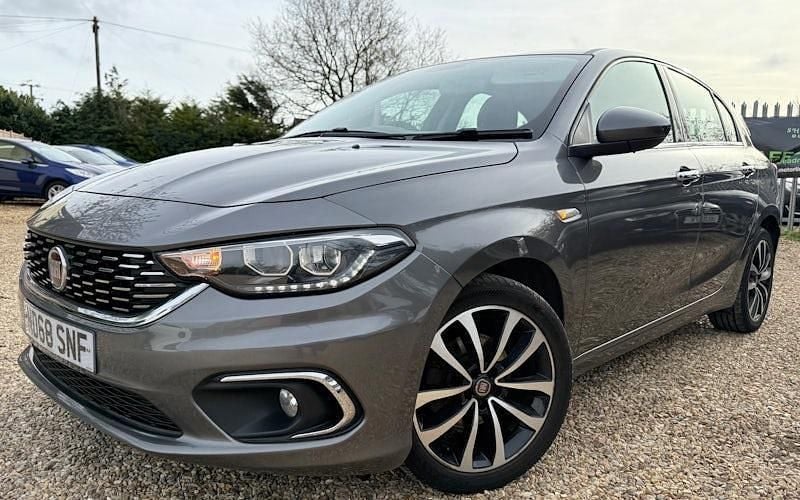 Used Fiat Tipo Lounge 95 HP (69 kW) 2021 Hatchback