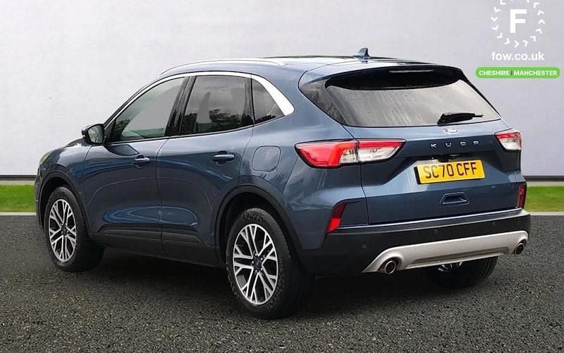Usado Ford Kuga Titanium 120 HP (88 kW) 2021 Azul SUV