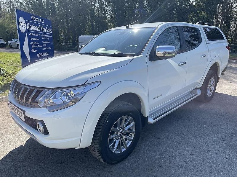 Used Mitsubishi L200 Warrior 181 HP (133 kW) 2018 White Pickup