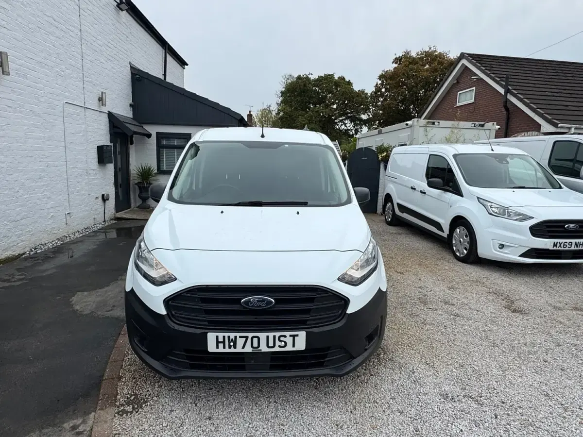 Used Ford Transit Connect 100 HP (73 kW) 2020 White MPV