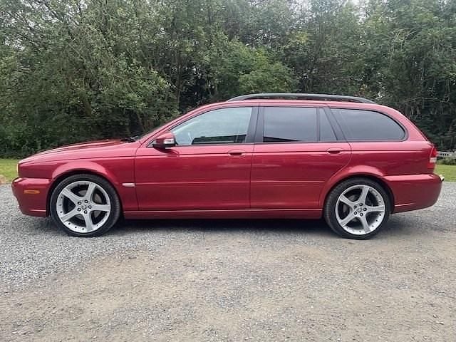 Red Used 2008 Jaguar X-type SE Estate | £3,990 (A bit pricey) - Image 1/4