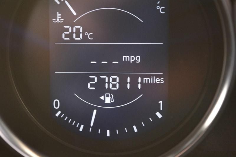 Used Mazda MX5 Inclusive 160 HP (117 kW) 2015 White Cabriolet