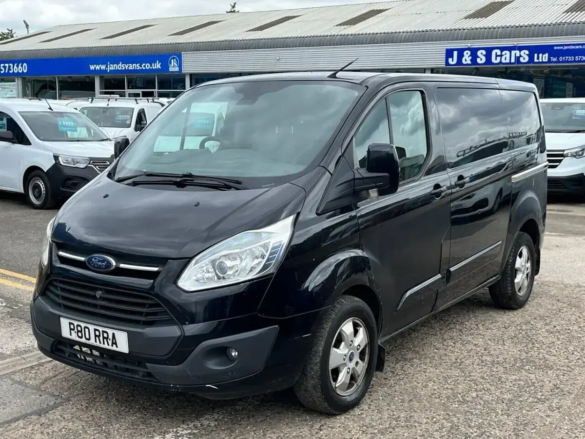 Used Ford Transit Custom Limited 125 HP (91 kW) 2015 Black Van