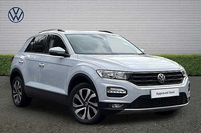 Used VW T-Roc Active 110 HP (80 kW) 2022 White silver SUV