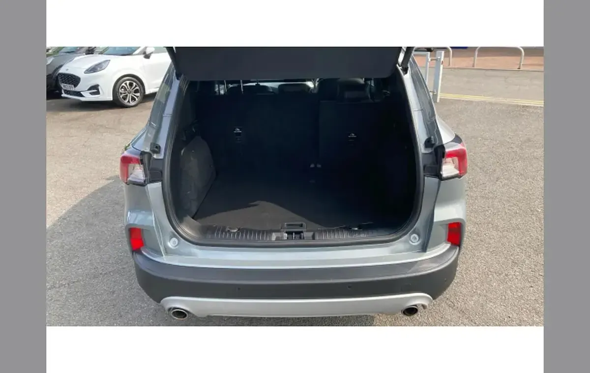 Used Ford Kuga Titanium 117 HP (86 kW) 2022 Silver SUV