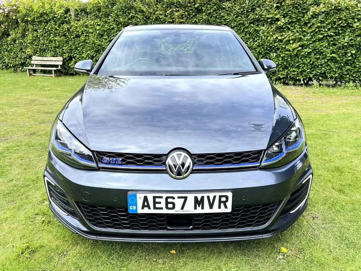 Used VW Golf VII GTE 204 HP (150 kW) 2017 Blue Hatchback