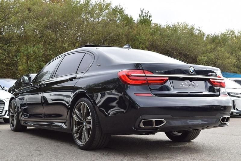 Used BMW M760 M Sport 2019 Metallic blue Sedan