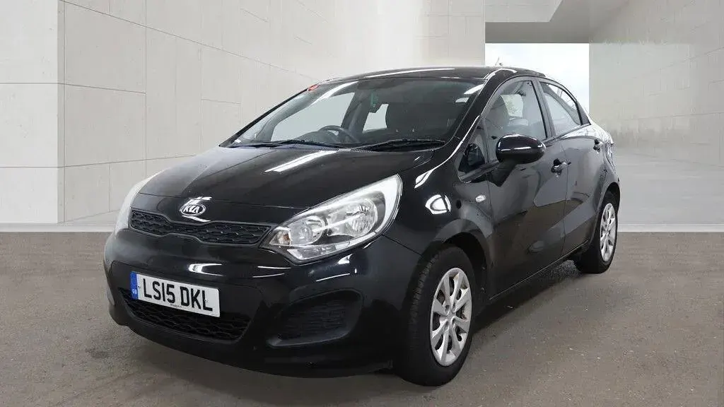 Used Kia Rio Air 75 HP (55 kW) 2015 Black Hatchback