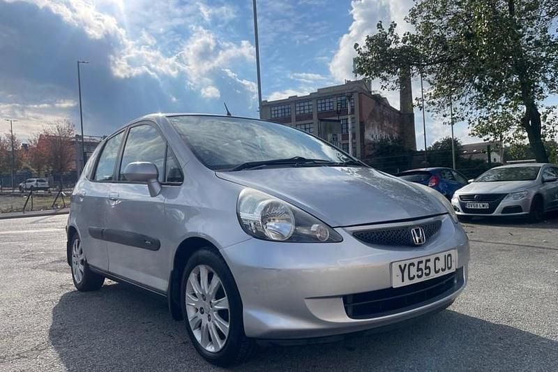 Silver Used 2005 Honda Jazz SE Hatchback | £1,695 (Good price) - Image 1/1