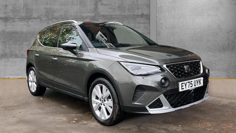 Green New 2025 Seat Arona Xperience SUV | £20,690 (Fair price) - Image 1/4
