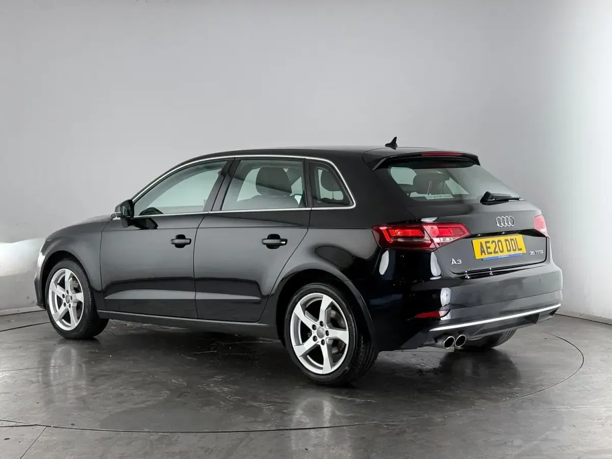 Usado Audi A3 Sportback Sport 2023 Cinzento Citadino