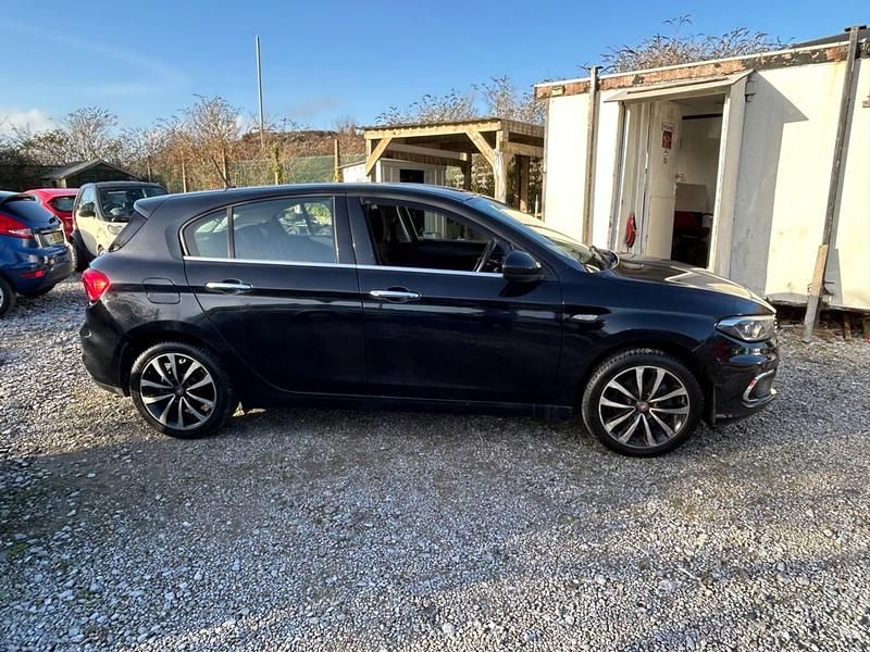 Used Fiat Tipo Lounge 120 HP (88 kW) 2017 Black Hatchback