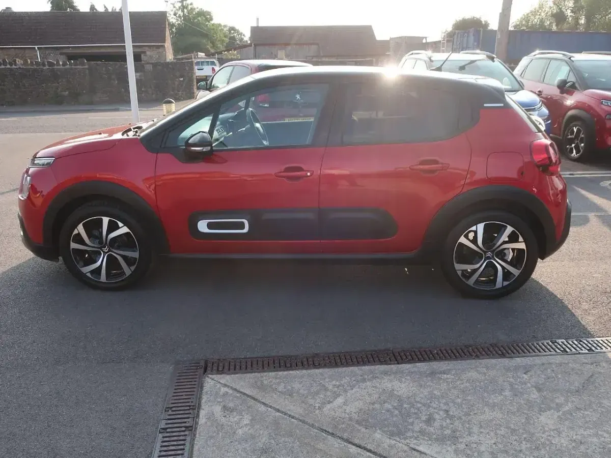 Used Citroën C3 PureTech 108 HP (79 kW) 2024 Red Hatchback