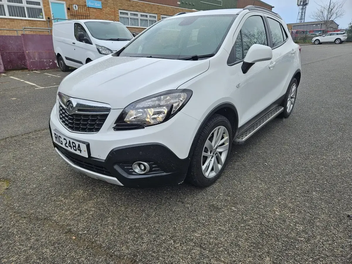 Used Vauxhall Mokka 2016 White SUV